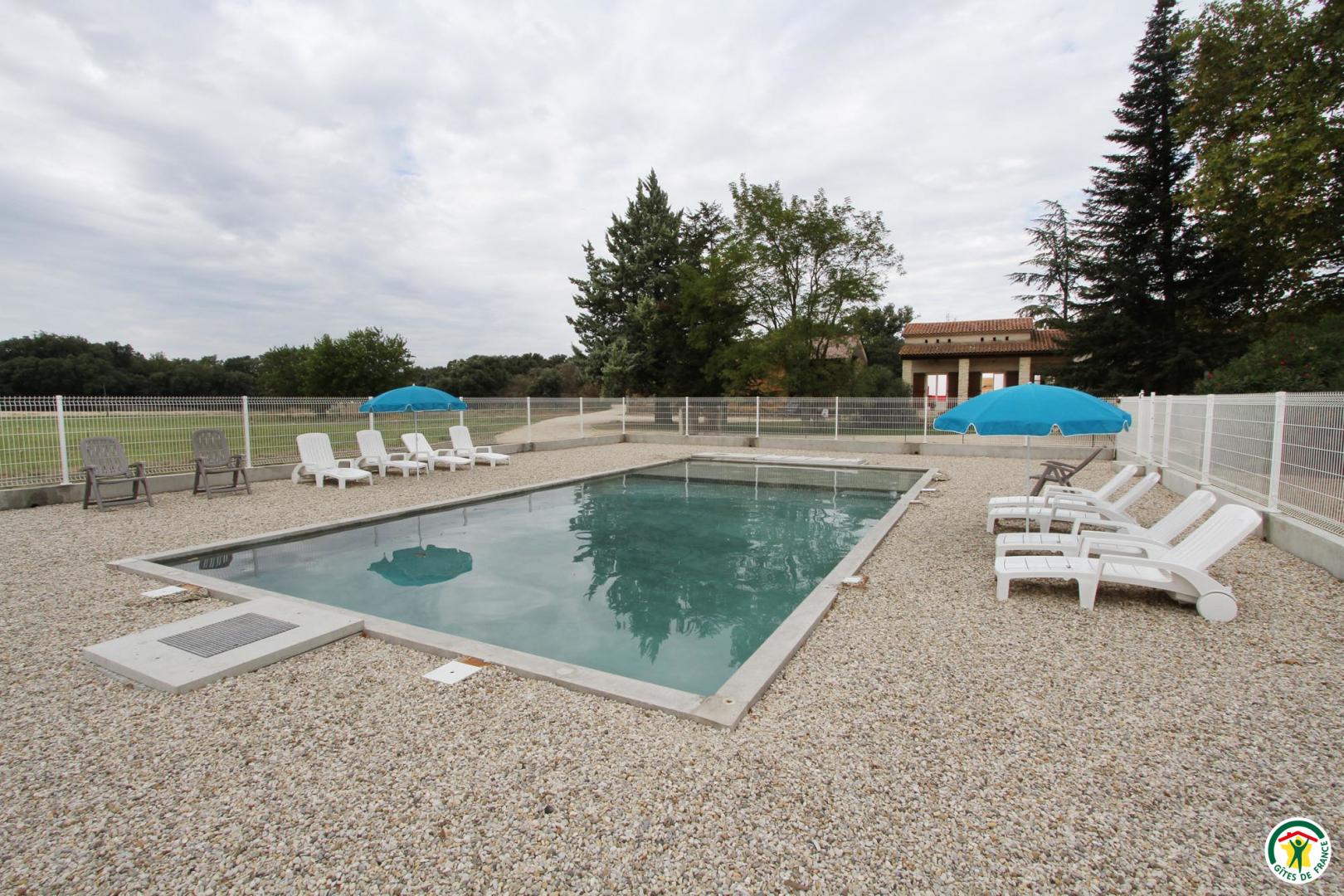 Ferme des rosières Gîte et chambres d'hôte Drôme provençale piscine (2)